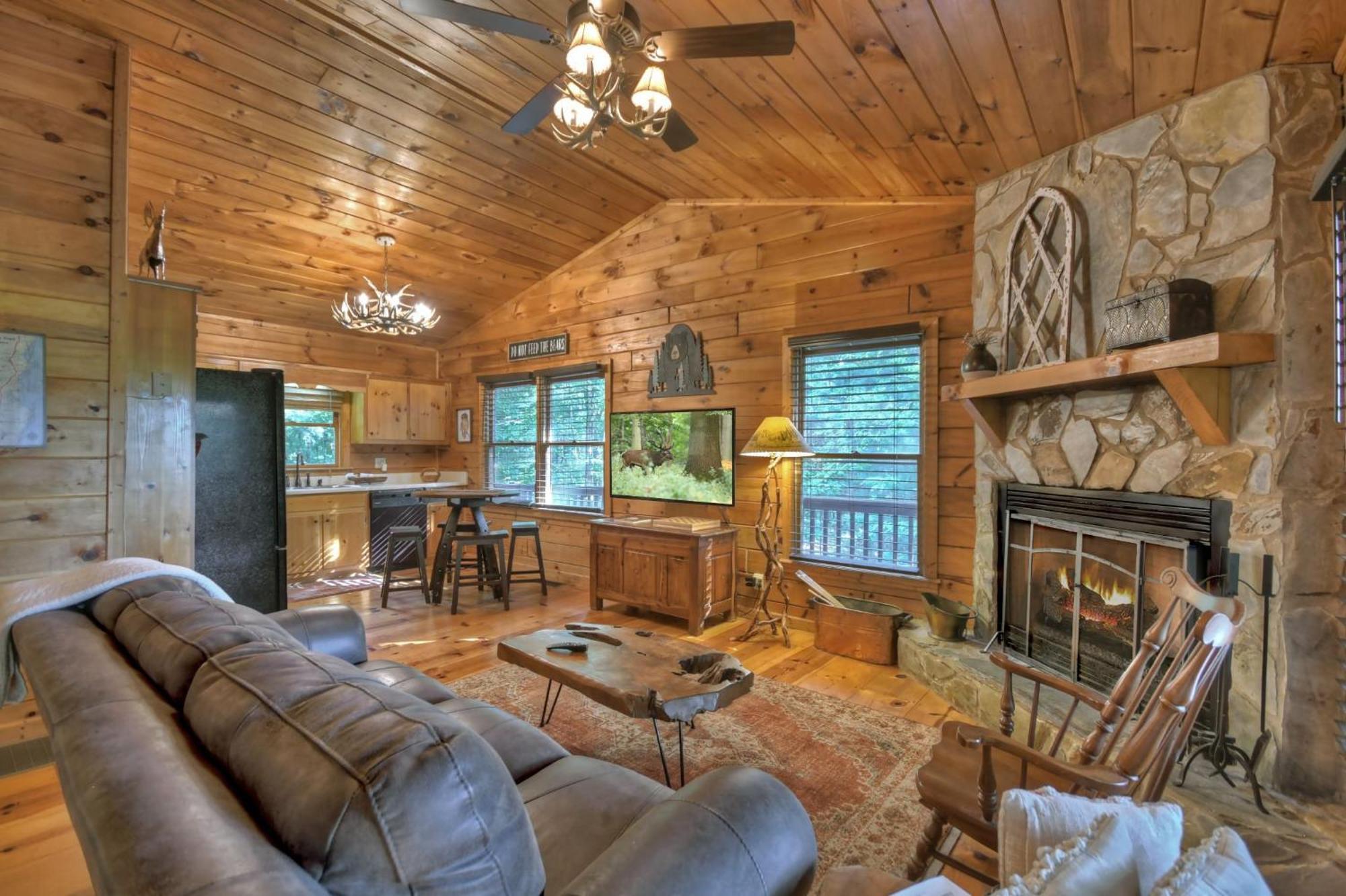Bearfoot Ridge Wood-Burning Fireplace Cozy Hot Tub Serene Views Ellijay Esterno foto